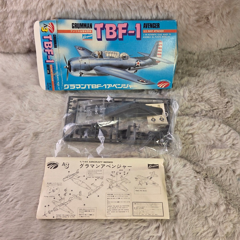 Vintage Crown Grumman TBF-1 Avenger 1/144 Scale Model Kit US Navy Attacker A3 - Picture 2 of 9